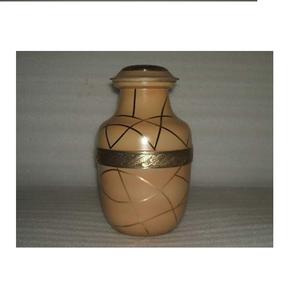 Fournisseur en gros d'urnes funéraires en laiton finition marbre, urne commémorative de luxe gravée de fleurs pour les cendres humaines, usage décoratif. - Product Image 3