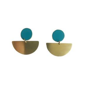 ต่างหูแฟชั่นทำจากทองเหลือง ต่างหูเรซิ่นทองเหลืองทำมือ ผู้ผลิตที่ดีที่สุด ต่างหูทองเหลืองขัดเงาทำมือ สำหรับผู้หญิงและเด็กผู้หญิงในงานแต่งงาน - Product Image 1