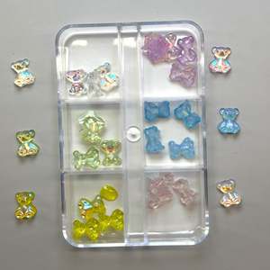 Charm per Unghie Ispirati ai Caramelle Kawaii 2D/3D Mini Orsetti Gommosi Accessori per Nail Art in Resina Natalizi con Effetto Olografico - Product Image 1