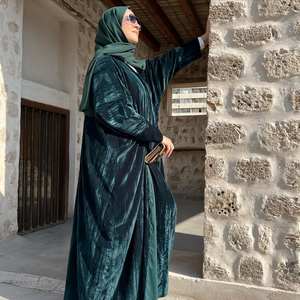 Abaya Dubaï en velours fait main, broderie complexe, finition soie, anti-froissement, manches longues, tenue de soirée élégante, spéciale femme - Product Image 1