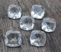 Qualité AAA+ Marque Lavira Cristal de Quartz Naturel Forme Coussin Facetté 8mm-14mm Couleur Blanche Pierres Précieuses Libres Amplify par un tiers