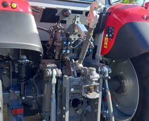 BON état Massey Ferguson MF 5S.105 Dyna-6/Tracteurs et matériel agricole Massey Ferguson neufs à vendre - Product Image 6