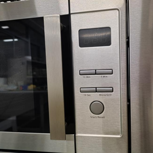 เครื่องใช้ไฟฟ้าในครัว 20L 700W ควบคุมด้วยระบบอิเล็กทรอนิกส์เตาอบไมโครเวฟในตัว - Product Image 3