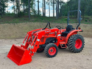 Cargador Frontal Compacto de 25 HP para Tractor LA525, 4x4, Utilitario Agrícola, de Segunda Mano, Más Vendido - Product Image 1