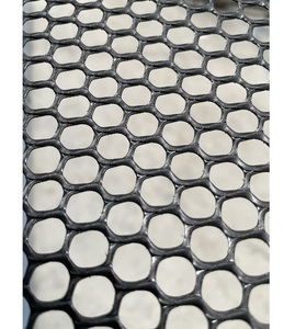 Jaring plastik C121 Hexa Mini yang ringkas dan tahan lama untuk membuat penutup tanaman Coops ayam dan hambatan kendali serangga - Product Image 1