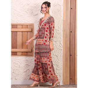 DEEBACO Ensemble coordonné indo-occidental pour femme, comprenant un Kurti en poly-georgette à dentelle florale longueur cheville, un crop top et une Sharara - Product Image 4