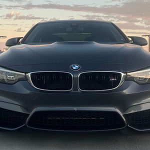 BMW M4 Coupé 2018 Usado, 38000 Millas, Motor de 6 Cilindros con Doble Turbo, Proveniente de un Clima Cálido - Product Image 1