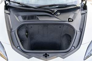 Corvette Stingray Coupé 2023, Paquete de Rendimiento Z51, Totalmente Equipado, Sin Modificaciones - Product Image 5