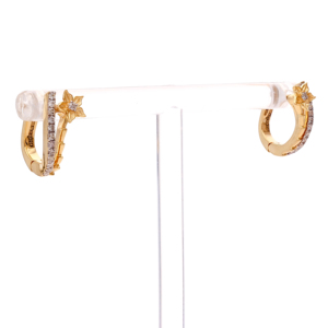 Pendientes de Aro Medio con Diseño de Flores en Tono Dorado de Lujo para Mujer, Joyería para Novias y Fiestas - Product Image 4