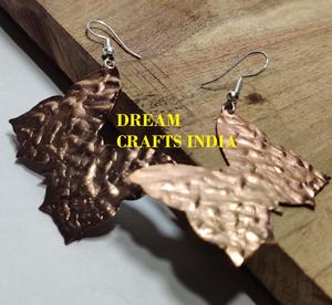 Pendientes Boho Chic de latón dorado para mujer, aro de mariposa de cobre puro étnico, trabajo de precisión ligero, incrustaciones de diamantes para bodas - Product Image 4