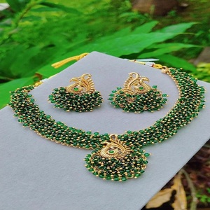 Conjunto de Collar Tradicional Indio para Mujer, Estilo Minimalista, Alta Calidad, Diseño Étnico de Pavo Real, Collar con Pendientes a Juego - Product Image 1