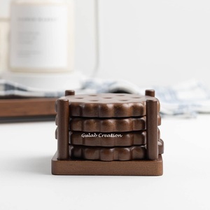 Juego de posavasos de madera de mango redondo marrón con diseño de galletas con soporte de madera clásico accesorios de Mesa para el hogar y la Oficina - Product Image 2