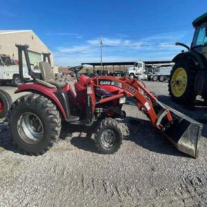 Tractor Case IH DX33 Nuevo y Usado con Componentes Principales: Rodamientos, Motor, Bomba de Engranajes, Caja de Cambios para Sa - Product Image 1