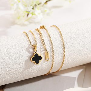 Collana di trifoglio da donna placcata in oro 18K con quattro foglie di trifoglio ciondolo in rodio placcato gioielli portafortuna con zircone pietra principale - Product Image 1