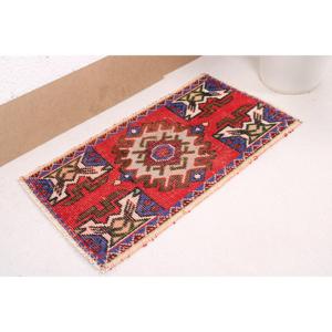 Petit tapis turc vintage 1,5x2,8 pieds, tapis persan rouge et bleu - Product Image 4