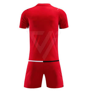 Uniforme de football pour hommes en marque propre - 100% polyester respirant et à séchage rapide, logo personnalisé, manches courtes, toutes saisons, meilleur prix - Product Image 3