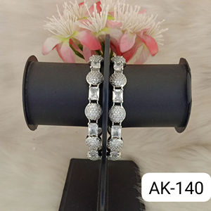 Exquisito juego de brazaletes de moda AD hechos a mano para mujer, joyería única para uso nupcial, festivales y ocasiones especiales - Product Image 6