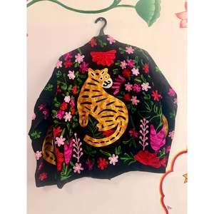 Lady's Black Tiger Embroidered Velvet <b>Jacket</b> Reversible Bomber/Varsity Style Quilted Feature Custom Logo <b>Leather</b> Fur for Autumn - Product Image 2