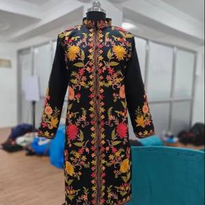 Más atractivo Vintage tradicional Suzani aspecto bohemio bordado a mano mujer Kimono abrigo Chic Boho Banjara chaqueta hecha de tela - Product Image 1