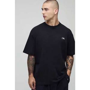 Vente de gros T-shirts surdimensionnés en coton 300 g/m² pour hommes avec impression graphique personnalisée et logo bouffant en 3D - Product Image 2