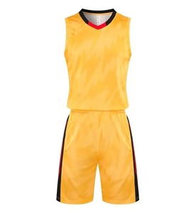 Chemise de basket-ball nouvel ensemble pour hommes maillots de basket-ball respirants équipe de jeu primaire uniforme à manches courtes entraînement gilet et short - Product Image 1