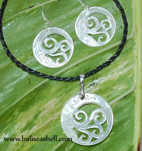 Conjunto de Joyería de Conchas Marinas, Diseño de Perlas Blancas - Product Image 1