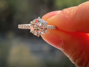 Precioso anillo clásico de diamantes de laboratorio de 6 puntas en oro de 14K y 18K, ideal para todas las ocasiones y uso diario, disponible en stock. - Product Image 2