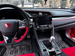 Honda Civic Type R 2021, manuelle, turbo, cuir, traction avant, faible kilométrage, prix en stock, prête à être expédiée - Product Image 5