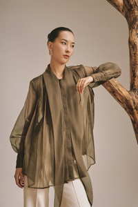 Chemisier Breeze élégant de haute qualité pour femmes Collection d'automne Fourniture ODM de style respirant et simple fabriquée au Vietnam - Product Image 2