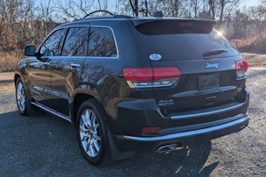 Jeep Grand Cherokee Summit 4x4 del 2016, usado en buen estado. - Product Image 5