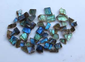 Pierre précieuse Labradorite multicolore Pierre de sculpture de créateur Cristal fait main en mélange de formes et de tailles pour la fabrication de bijoux à prix de gros - Product Image 6