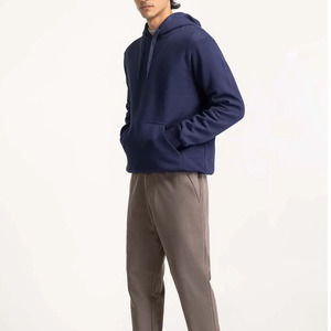 Sudadera con Capucha Azul Marino para Hombre, Corte Regular, Felpa de Algodón, Informal, con Bolsillo Delantero - Product Image 4