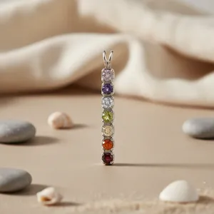 Pendentif Chakra en argent 925 avec pierres précieuses multicolores serties en clos, charme minimaliste pour un usage quotidien, bijoux unisexes - Product Image 1