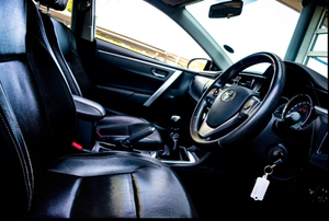 Quality Affordable Used Car 2015 To-yo-ta Cor-olla 1.8 Pres-tige Right Hand <b>Drive</b> - Product Image 4