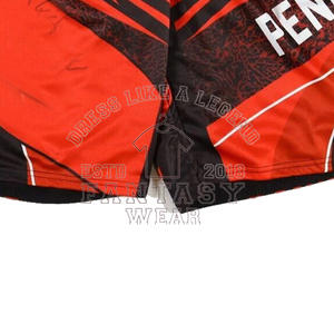 Shorts de boxe MMA sublimés tendance et confortables, parfaits pour la boxe, le MMA et le kickboxing, avec design personnalisé. - Product Image 4