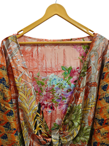 Robe portefeuille courte en soie taille libre Top portefeuille en tissu sari vintage Top bohème à imprimé floral - Product Image 2