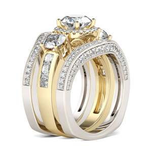 Anillo de Compromiso Jeulia de Plata de Ley Chapado en Rodio con Tres Lados con Incrustaciones de Circonitas Redondas - Product Image 3
