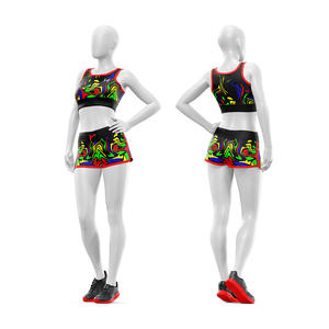 Ensemble deux pièces de sport et yoga pour femme : Jupe, soutien-gorge côtelé respirant à col rond et taille haute élastique, offrant un maintien élevé et confortable, et short. - Product Image 1