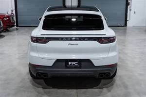 Porsche Cayenne E-Hybrid Coupé d'occasion 2023, blanc, 5 places, phares LED, toit ouvrant panoramique, intérieur en cuir, pneus R21 - Product Image 6