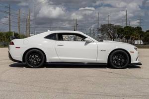 Chevrolet Camaro Z28 2024 Usado, Cuero Oscuro, R15, Motorizado, Enfocado en Carreras, Construcción de Precisión, en Venta - Product Image 3