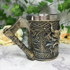 Tasse en fer avec une incroyable tasse à bière au design unique Home Restaurant bar Give Feel Like a king Beer Mug From India - Product Image 1