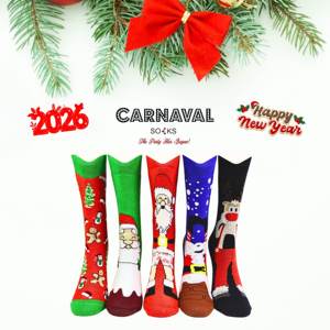 Ensemble cadeau de Noël 5 pièces, serviette et chaussettes à motifs de Noël - Product Image 3