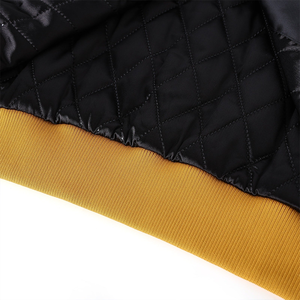 Chaqueta Universitaria de Satén Negra/Dorada para Hombre y Mujer, Chaqueta Bomber Ligera con Forro de Cinta Personalizado y Bordado Griego - Product Image 4