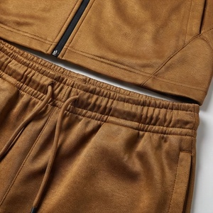 Trajes Deportivos Personalizados con Logotipo para Hombre, Trajes Deportivos Ajustados al Cuerpo, Conjuntos Deportivos de Poliéster para Correr, Gimnasio y Entrenamiento - Product Image 5