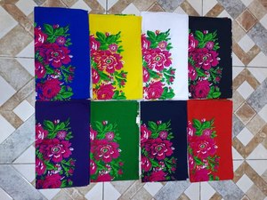 Foulard carré en soie à imprimé floral berbère marocain pour femme, idéal pour le quotidien, les voyages, les fêtes et l'été - Product Image 6