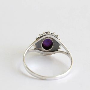 Anillo de piedras preciosas de amatista de corte ovalado clásico de Plata de Ley 925 para Aniversario de compromiso de boda o regalo de fiesta - Product Image 3