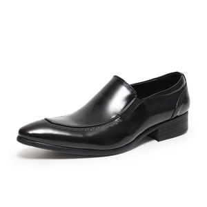 Chaussures de bureau en cuir véritable pour hommes avec semelle extérieure résistante à l'usure et semelle intérieure respirante, chaussures formelles - Product Image 1