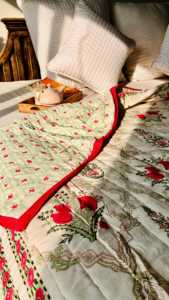 Jaipuri Rose Pivoine Main Bloc Couette Réversible Haute Qualité Traditionnelle 90X108 "200 GSM Coton Remplissage Imprimé À La Main Cousu - Product Image 3