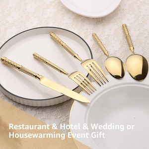 Juego de Cubiertos de Diseño Artesanal de 5 Piezas, Cubertería Dorada Brillante y Pulida, Cuchillo, Tenedor y Cuchara Plateados para Mesa de Comedor - Product Image 5