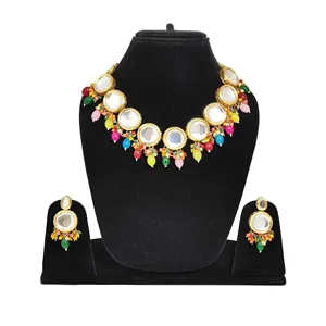 Ensemble de bijoux Kundan multicolores, collier à une seule couche et boucles d'oreilles avec placage or 18 carats pour mariage - Product Image 1